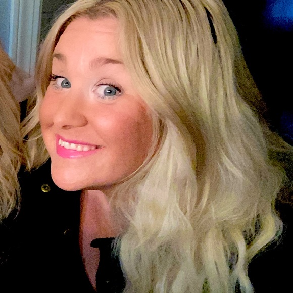 Meet your Posher, Rachel - Picture 1 of 1